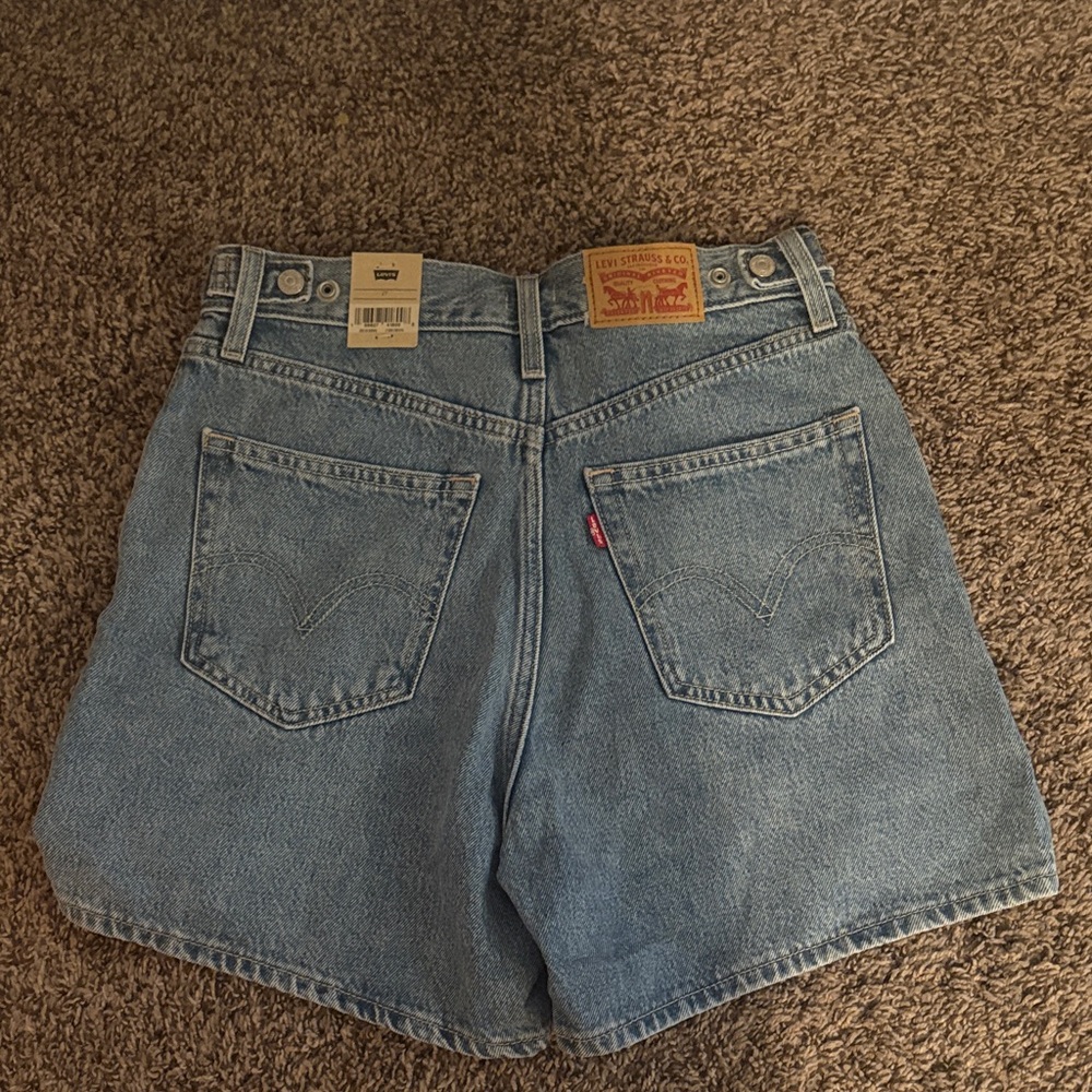 Levi's Medium Blue High-Rise Denim Shorts - Picture 2 of 2